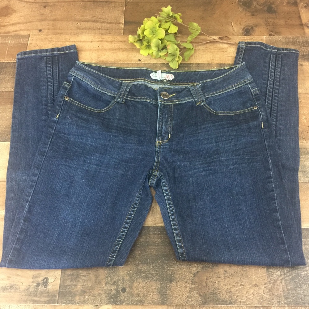 Boom Boom Pleated Leg Jeans